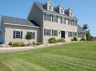 10 Palmer Rd, East Greenbush, NY 12061