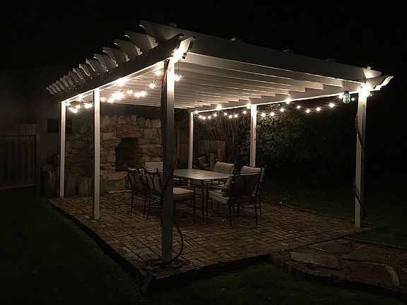 Outdoor fireplace