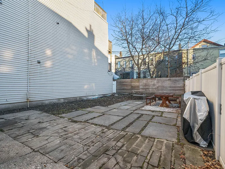 392 Palisade Ave #2 — Photo 8