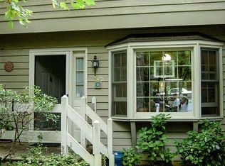 305 Forest Ct, Carrboro, NC 27510