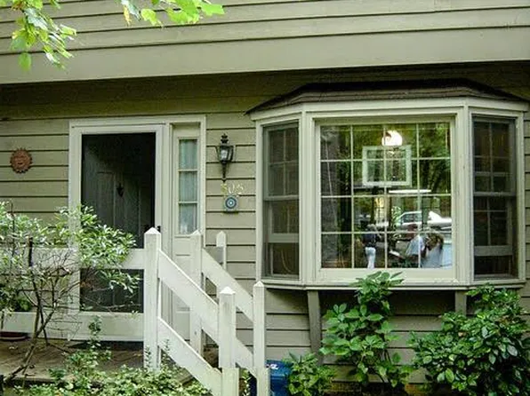 305 Forest Ct, Carrboro, NC 27510