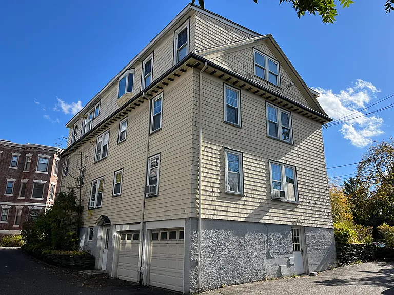 65-67 Saint James Cir #2 — Photo 26