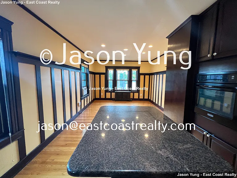 8 Saint James St #8 — Photo 15