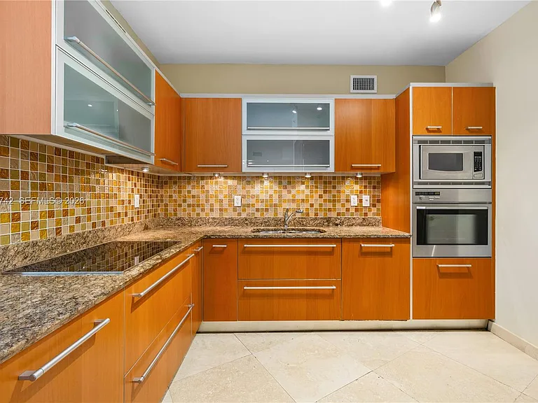 400 Alton Rd #907 — Photo 21