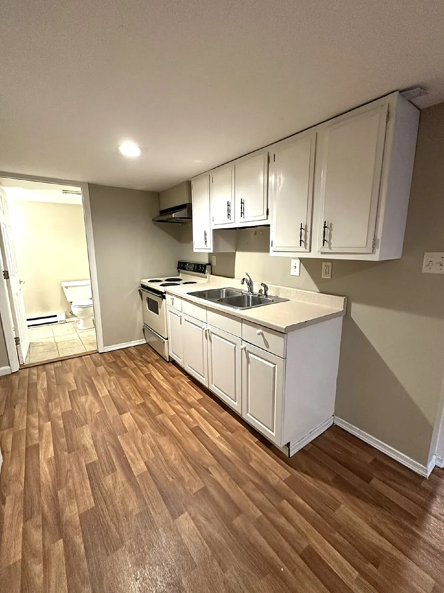Building Photo - 3139 Westminster St #B