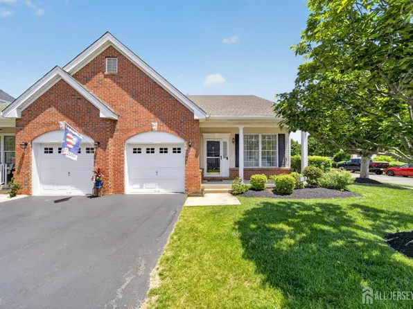 71 Burholme Dr, Hamilton, NJ 08691