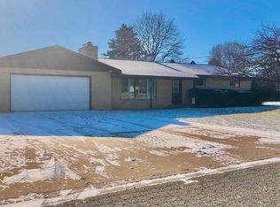 704 Orchard Ave, Clare, MI 48617