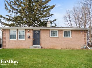 728 Jackson Ave, Carpentersville, IL 60110