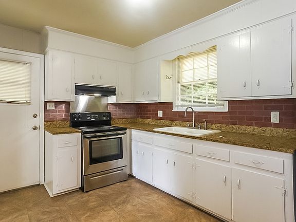 5th image of 2353 Pinewood Ct
