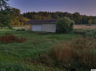 5904 W Plains Rd, Eaton Rapids, MI 48827