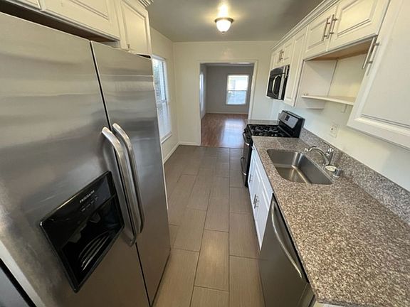 4th image of 4510-4520 N Banner Dr #3