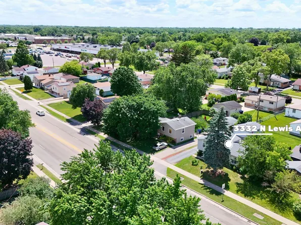 3332 N Lewis Ave, Waukegan, IL 60087