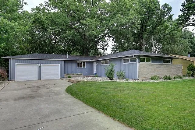 308 Dodson Dr W photo 1