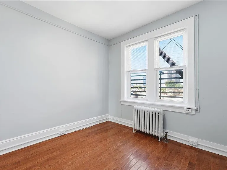 61 65th St #8 — Photo 5