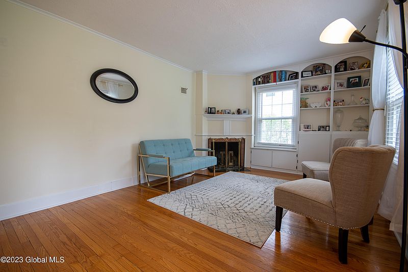 3rd image of 151 Winne Road