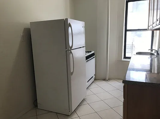 Rented by BRICK & GALO REALTY CORP | media 10