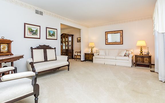 5th image of 2226 Allegany Dr