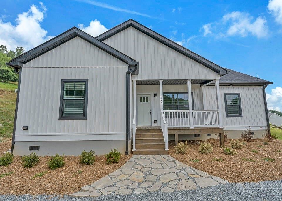 1st image of 426 Fieldstone Way Way