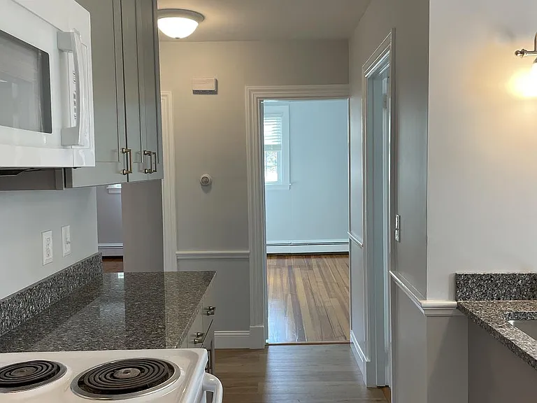 3 Willard Pl #5 — Photo 6