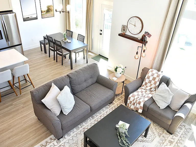 1573 W Banner Dr — Photo 3