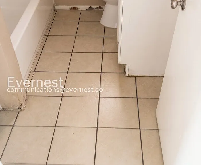 447 N Drew St E — Photo 8