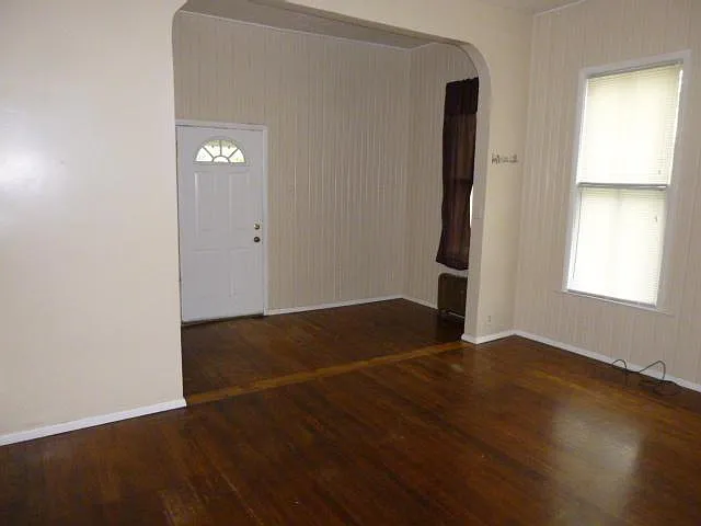 2 bed, 1200 sqft, $895 — Photo 3