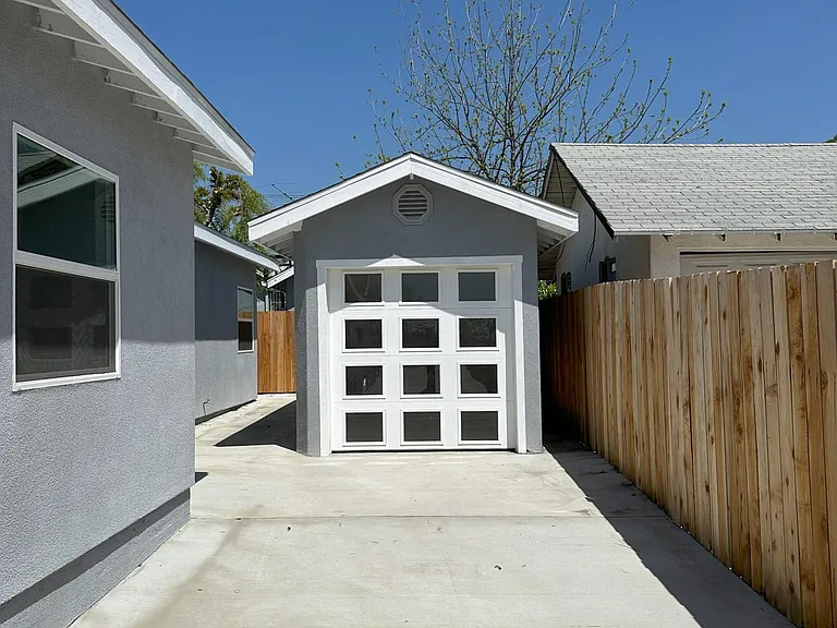Garage/Storage
