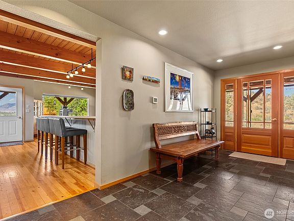 5th image of 13 Serviceberry Road