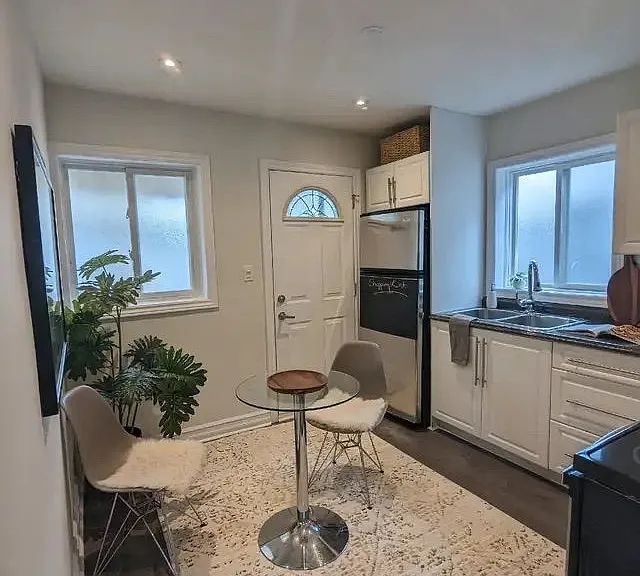 465 Ashdale Ave #2 — Photo 4