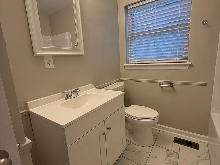 153 15th Ave NW — Photo 7