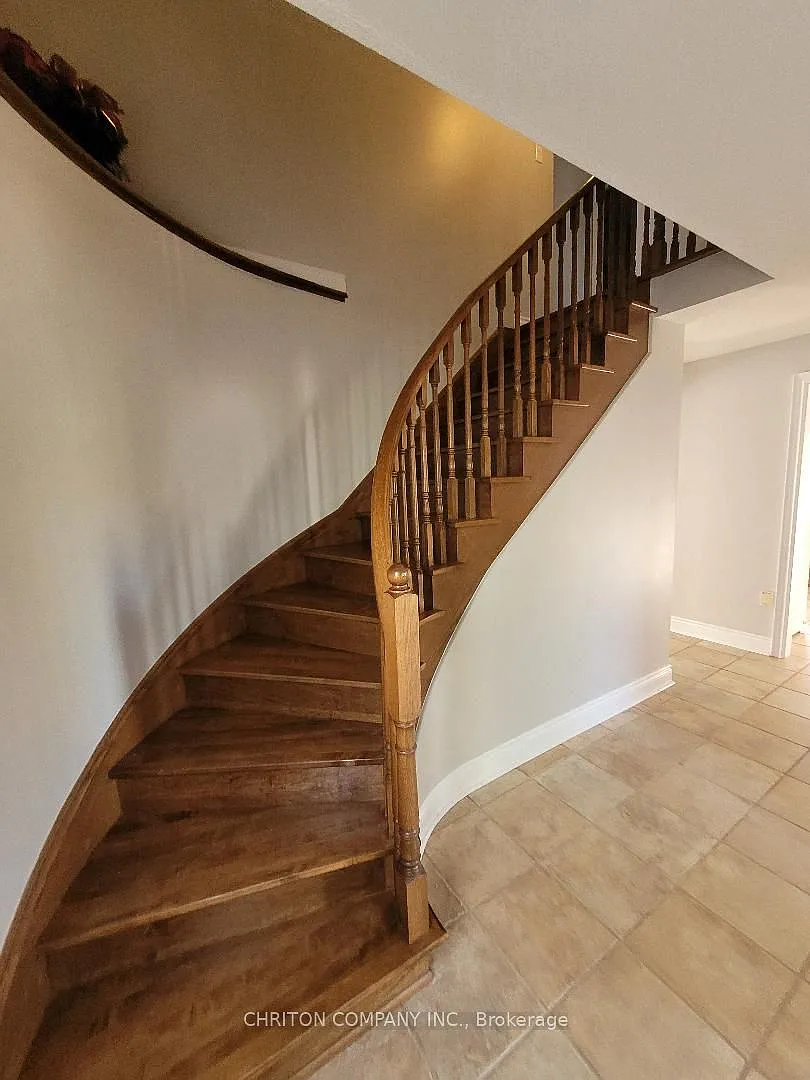 5 bed, $4,900 — Photo 3