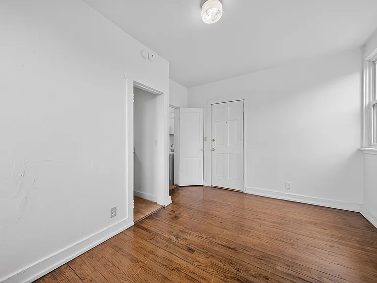 Campus View Apartments — Photo 8