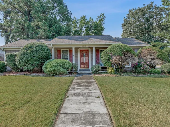 1609 Georgia Dr, Jonesboro, AR 72401