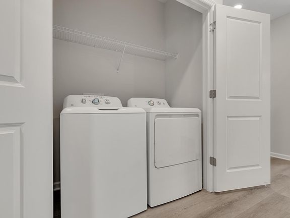 3rd image of 3 Wildflower Ln