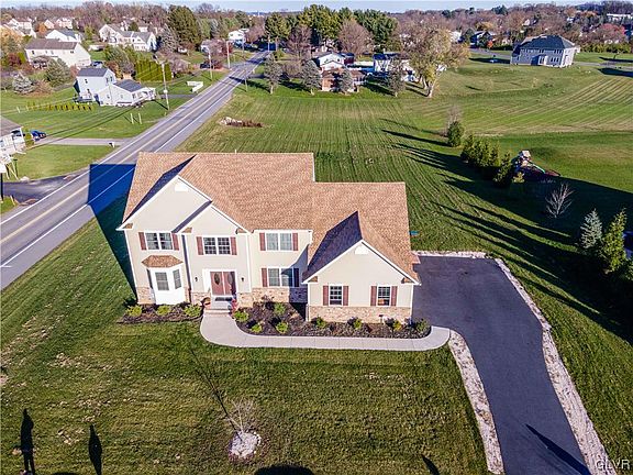2nd image of 282 Schindler Dr
