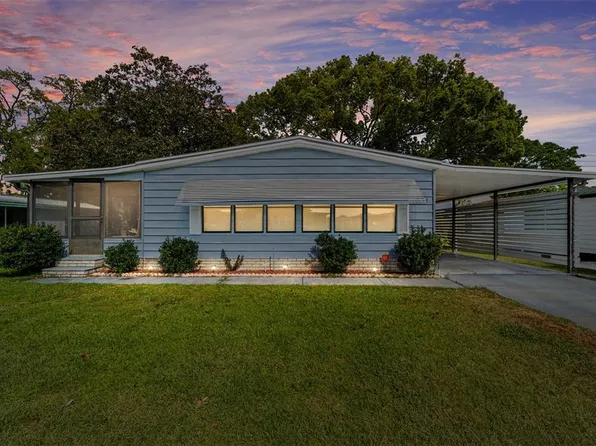 1021 Dustin Dr, Lady Lake, FL 32159