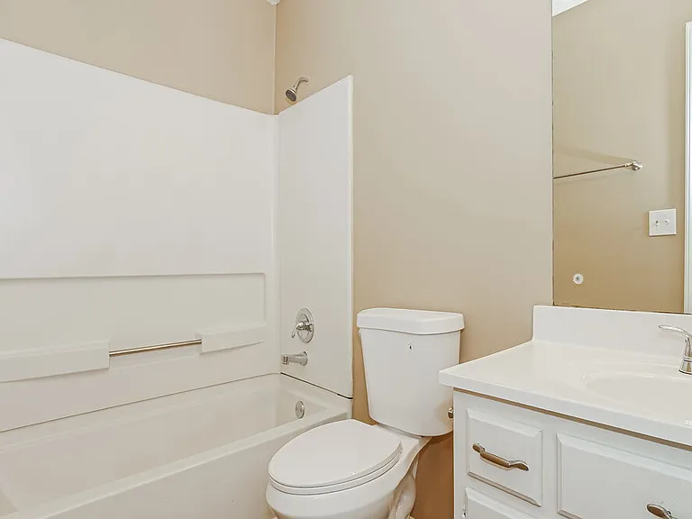 6635 Dunbarton Dr — Photo 10