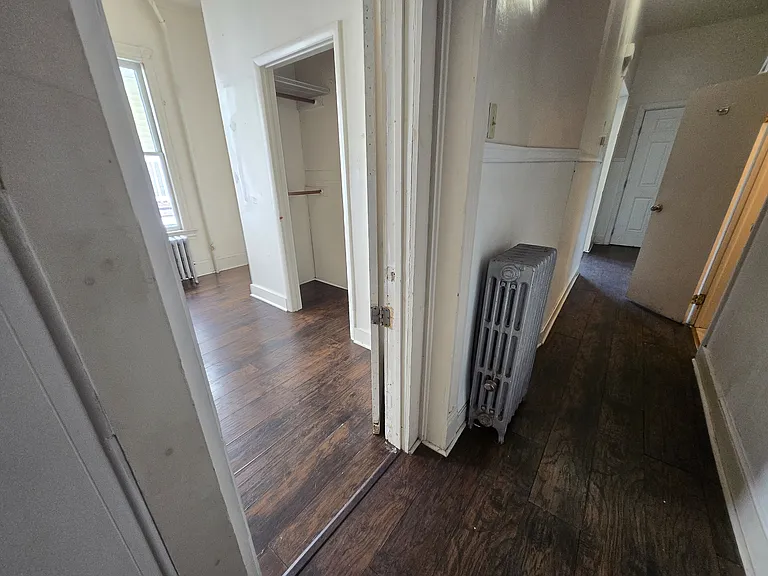 407 N Webster Ave — Photo 23