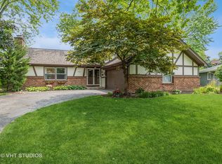 1012 Plum Hollow Ct, Naperville, IL 60563
