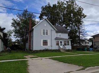 5 & 1/2 Mechanic St, Edgerton, WI 53534