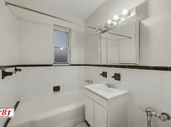 915 East 17th Street image 27 of 29