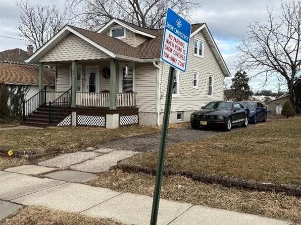 221 Stevens St, North Brunswick, NJ 08902