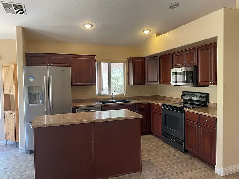 1220 W Butler Dr — Photo 7