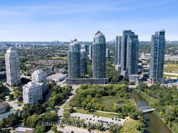 2240 Lake Shore Blvd W, Toronto, ON
