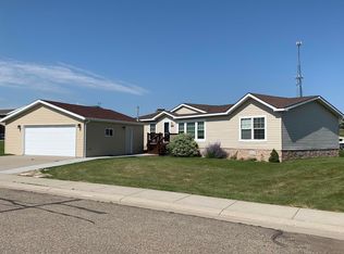 3978 N Valley Loop, Bismarck, ND 58503