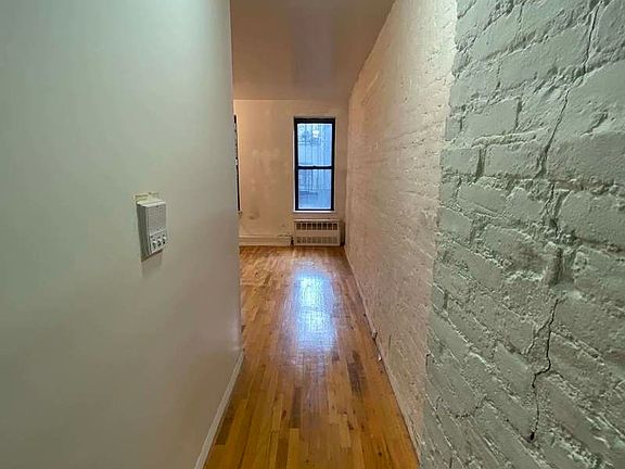5th image of 233 E 80th St #5D