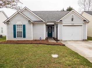 10420 Battle Ct, Charlotte, NC 28215