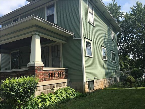 2nd image of 1021 Park Ave