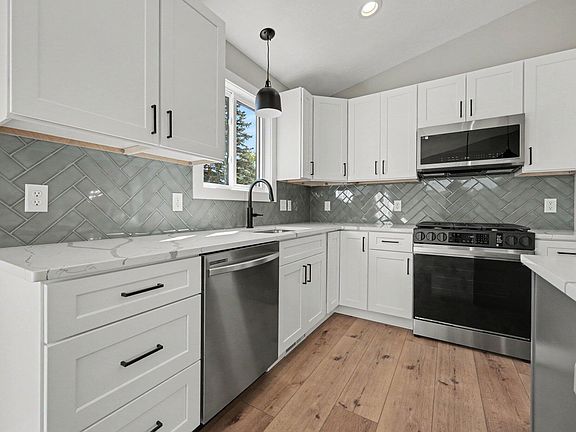 2nd image of 740 Crawford St