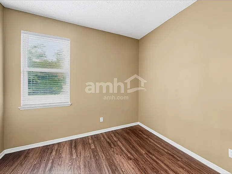 922 Lake Biscayne Way — Photo 13